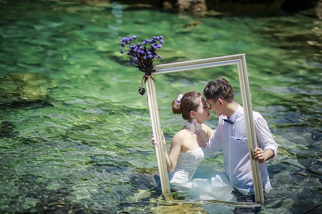 DIY Wedding Photo Booth Ideas