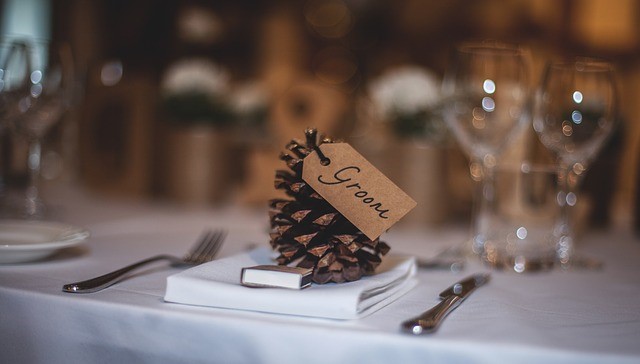 Ideas for DIY Wedding Table Decorations